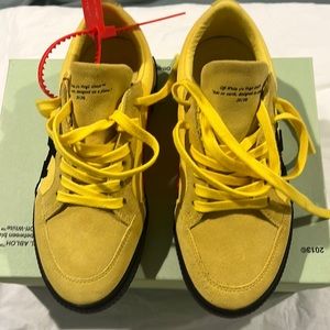 Authentic women off white sneakers size 36 worn